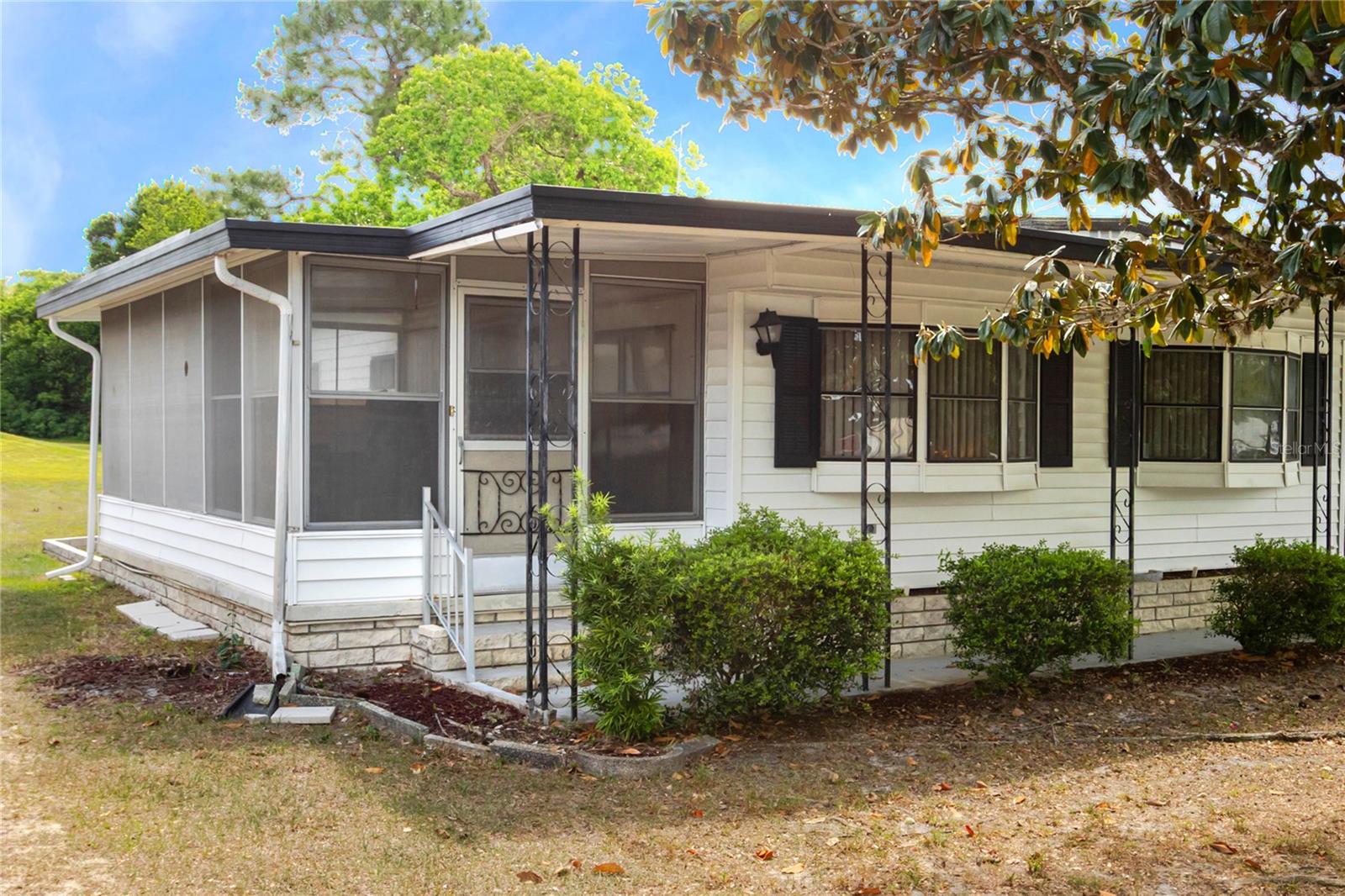 Image 10 of 47 For 12087 Club House Road