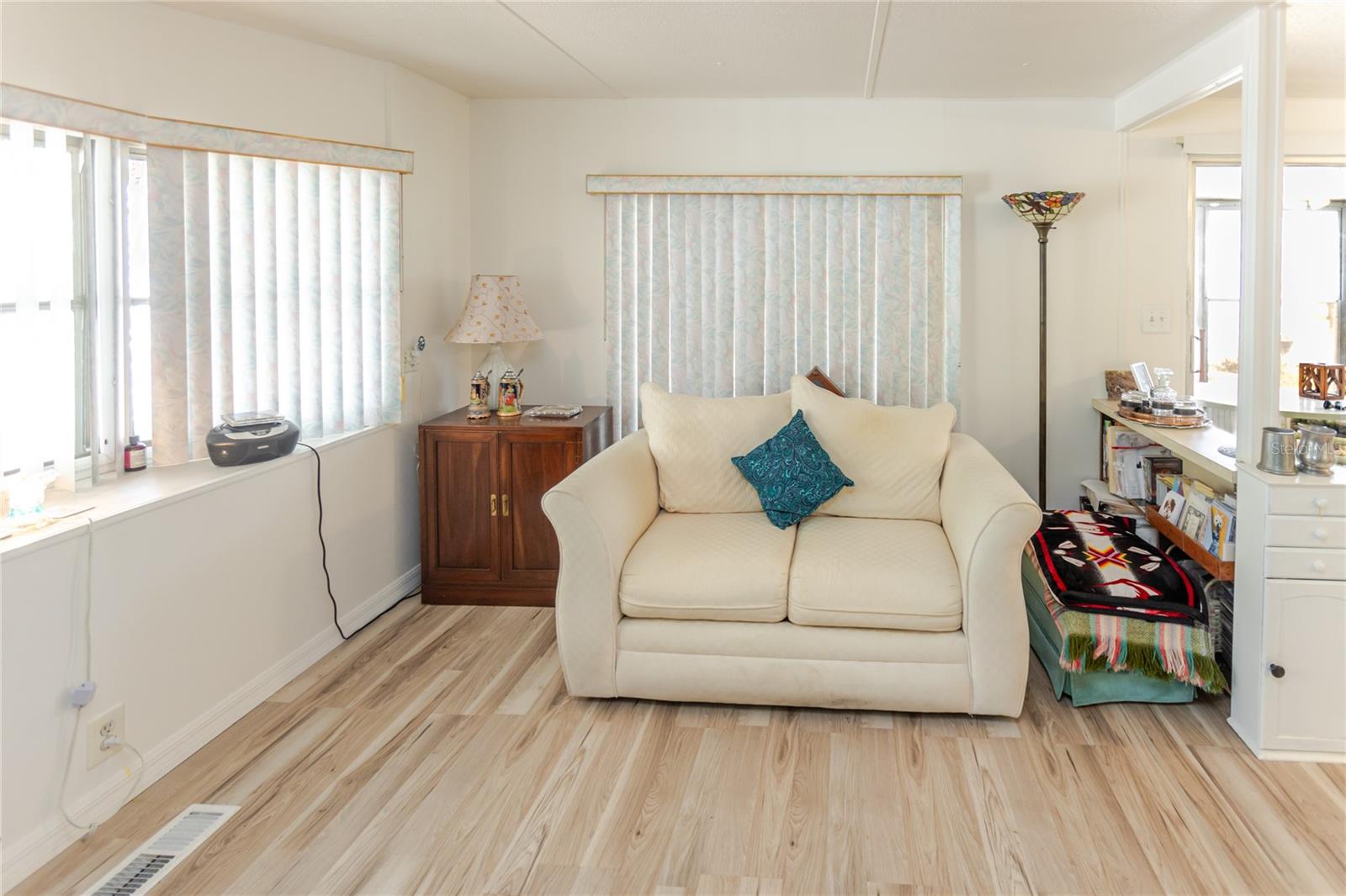 Image 19 of 47 For 12087 Club House Road