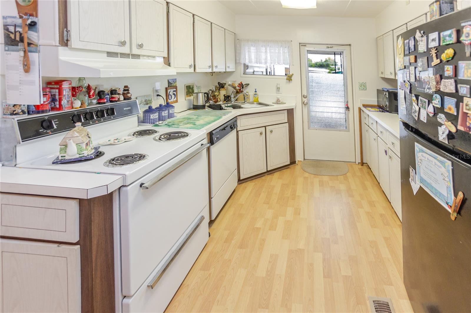 Image 20 of 47 For 12087 Club House Road