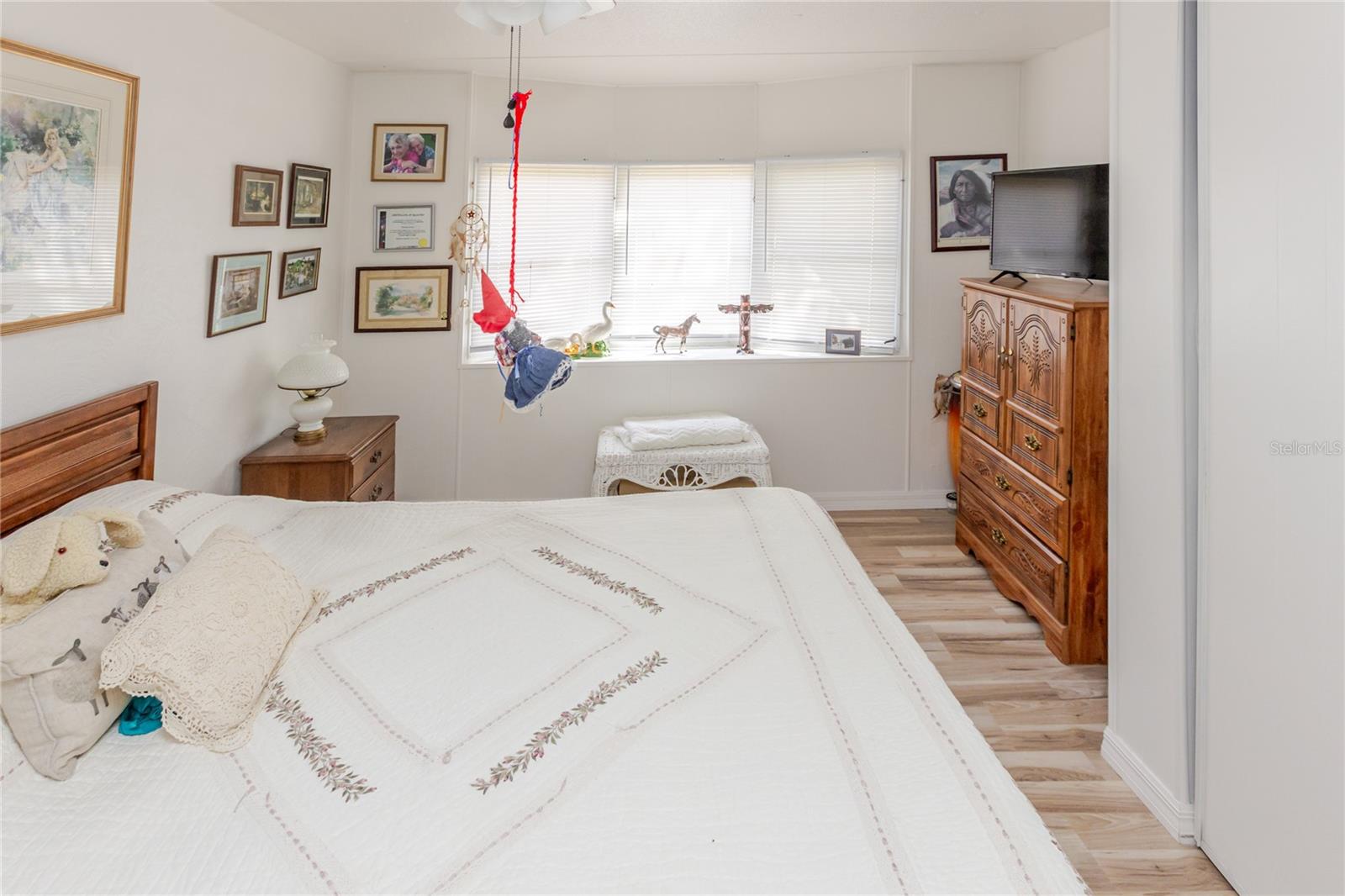 Image 29 of 47 For 12087 Club House Road