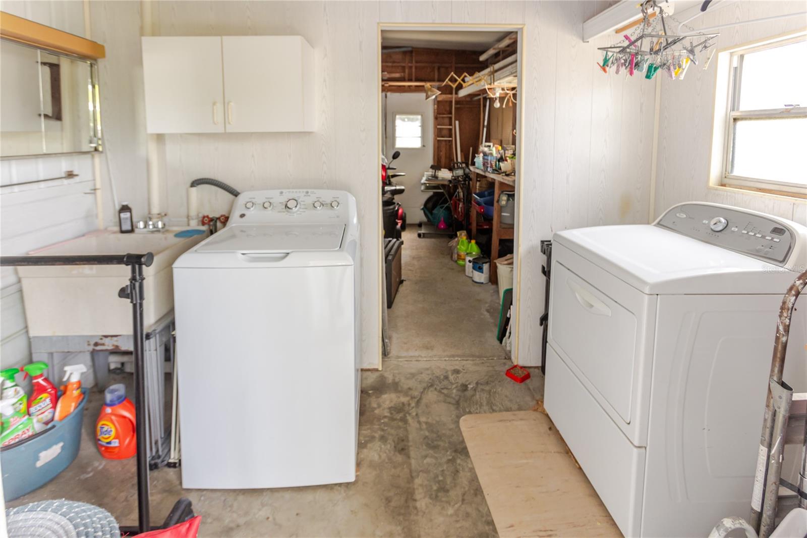 Image 37 of 47 For 12087 Club House Road