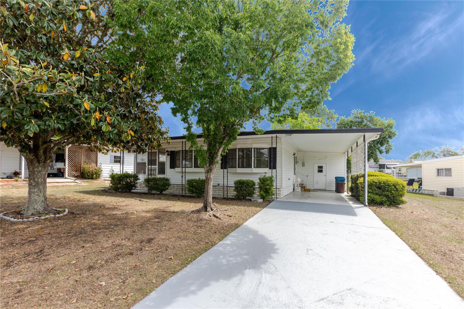 Image 6 of 47 For 12087 Club House Road