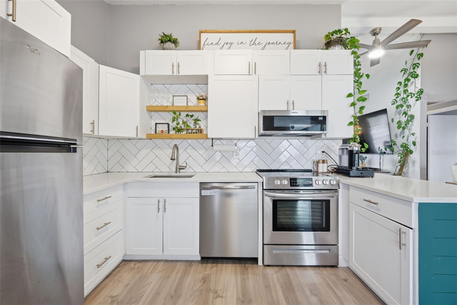 Image 12 of 44 For 7507 Woodland Oaks Court