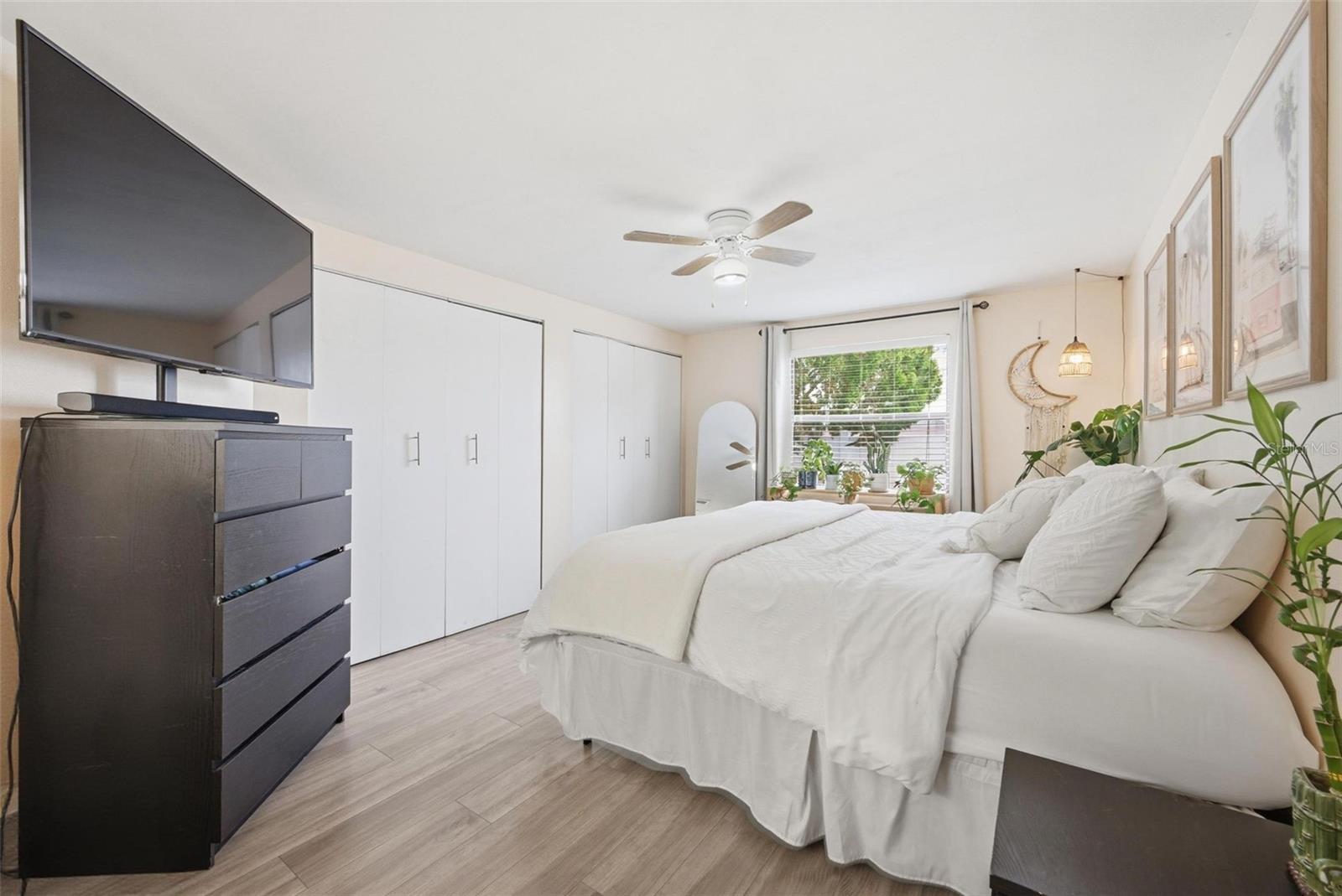 Image 16 of 44 For 7507 Woodland Oaks Court