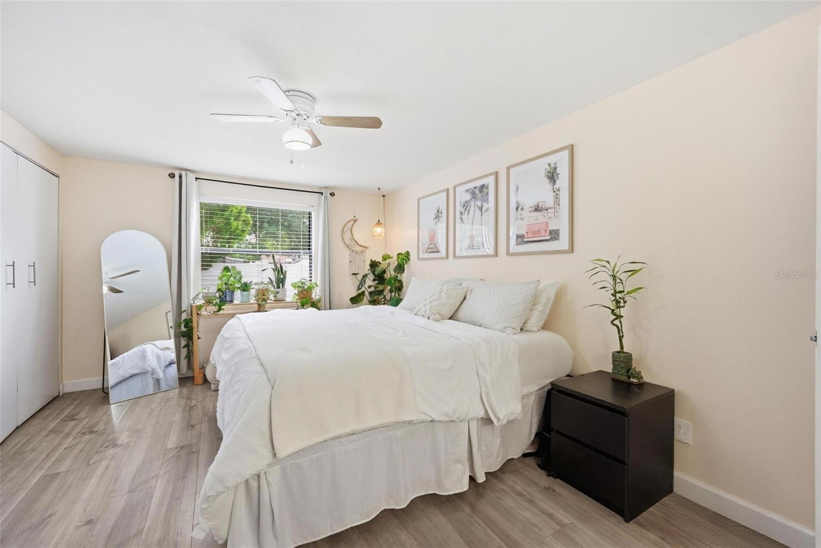 Image 17 of 44 For 7507 Woodland Oaks Court