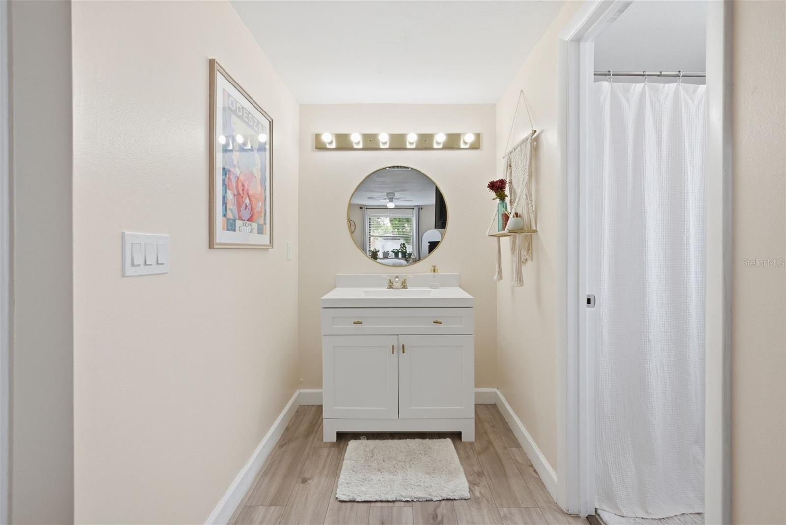 Image 19 of 44 For 7507 Woodland Oaks Court