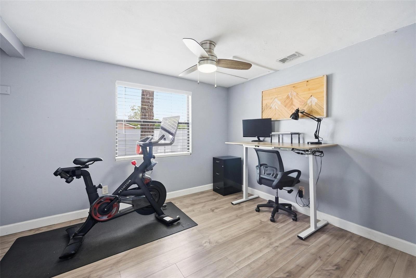 Image 21 of 44 For 7507 Woodland Oaks Court