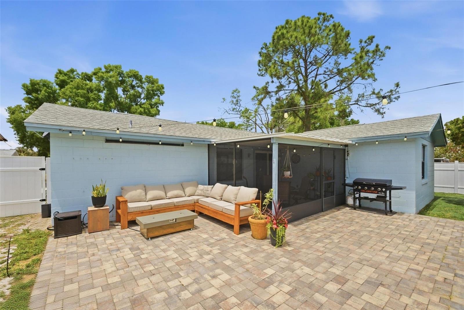 Image 27 of 44 For 7507 Woodland Oaks Court