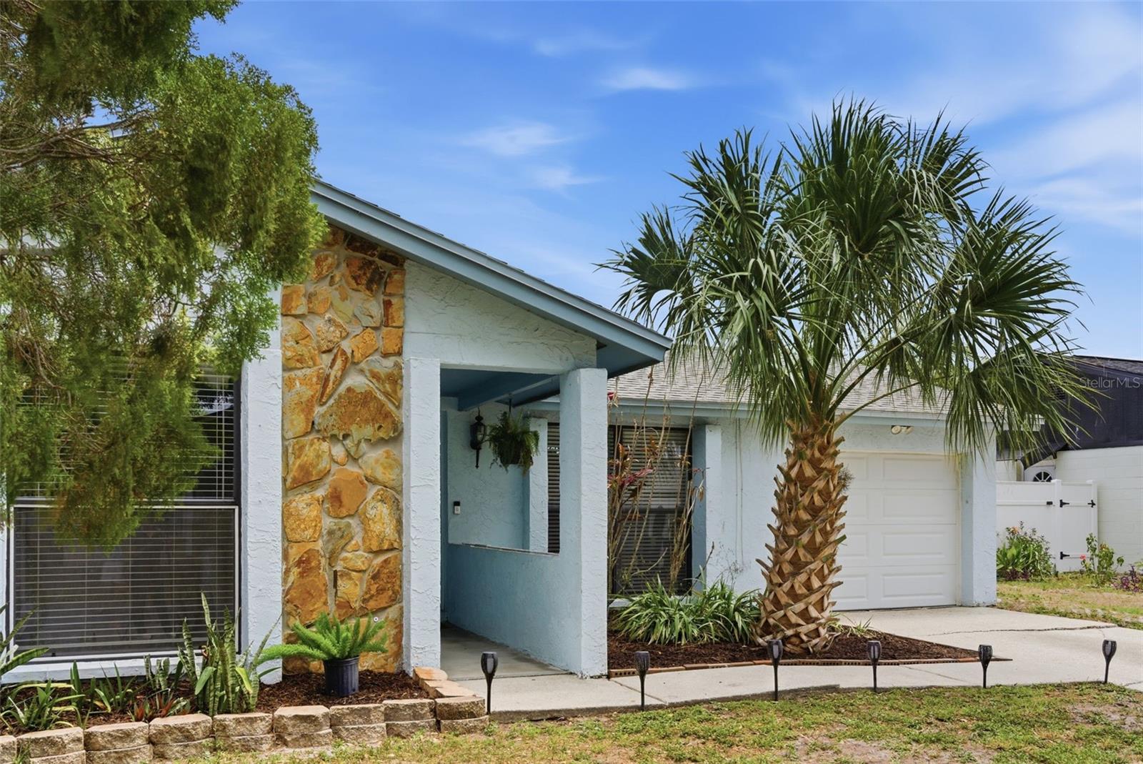 Image 3 of 44 For 7507 Woodland Oaks Court