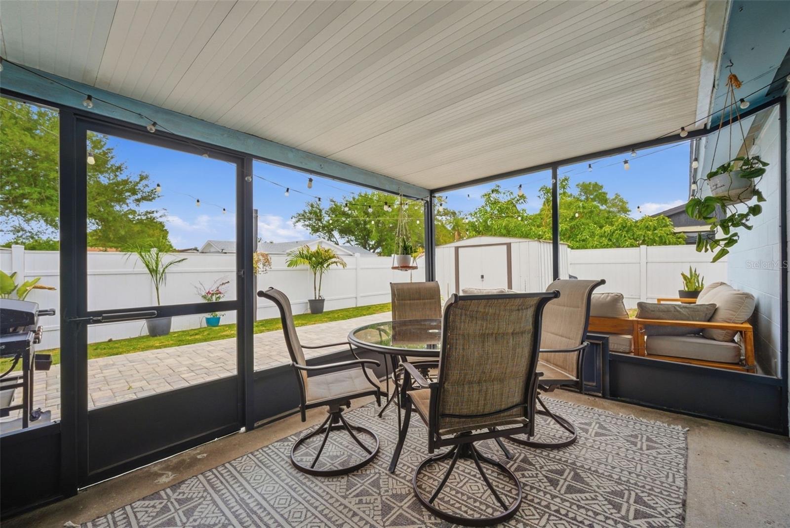 Image 32 of 44 For 7507 Woodland Oaks Court