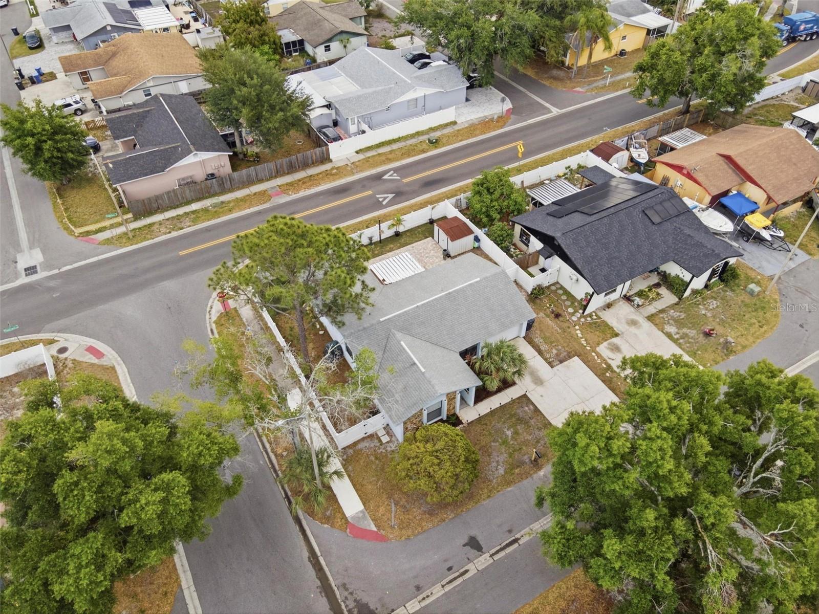 Image 35 of 44 For 7507 Woodland Oaks Court