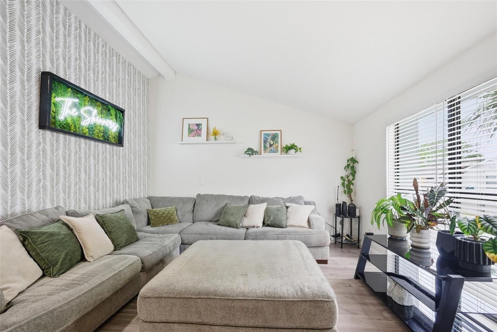 Image 6 of 44 For 7507 Woodland Oaks Court