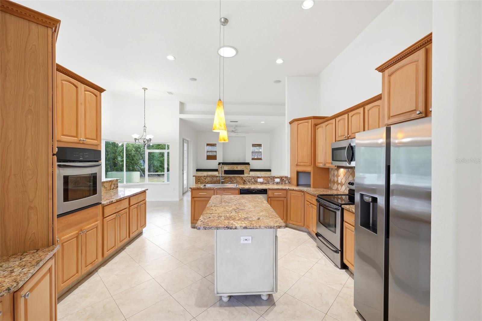 Listing photo id 13 for 130 Linder Drive