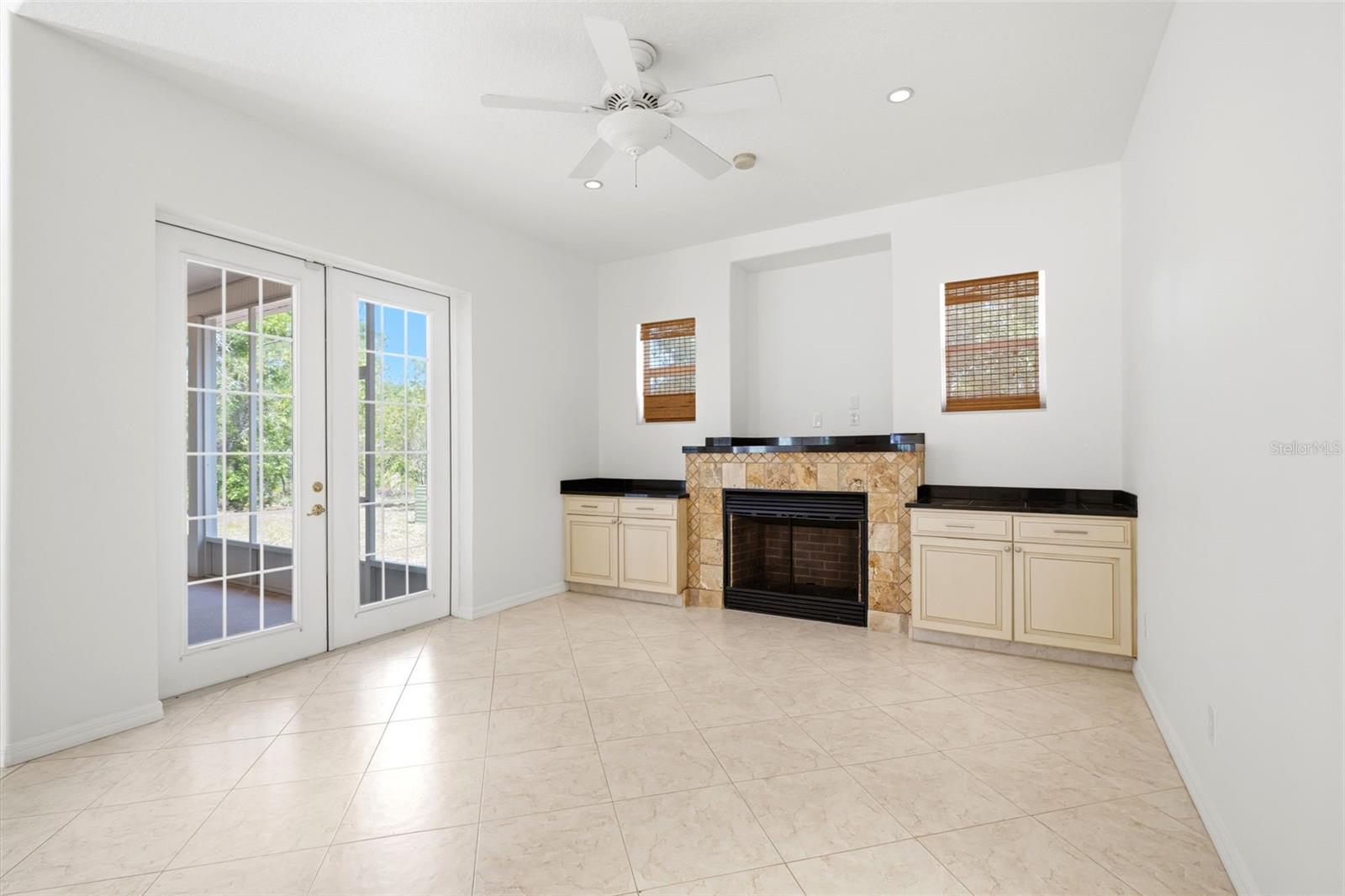 Listing photo id 16 for 130 Linder Drive