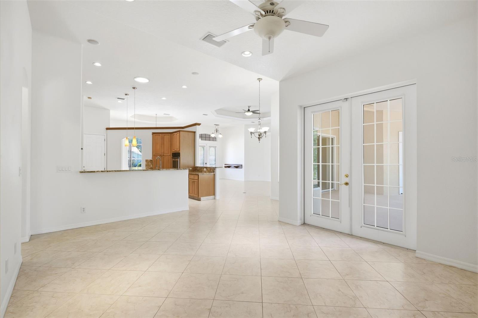 Listing photo id 17 for 130 Linder Drive