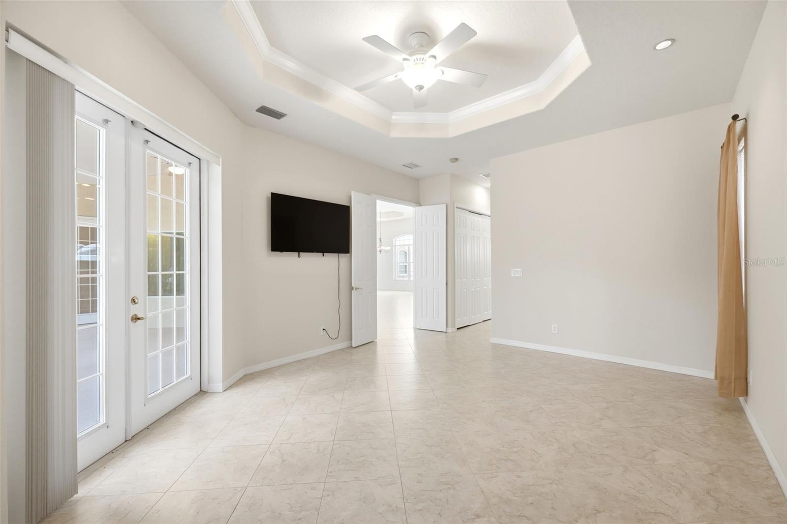 Listing photo id 20 for 130 Linder Drive