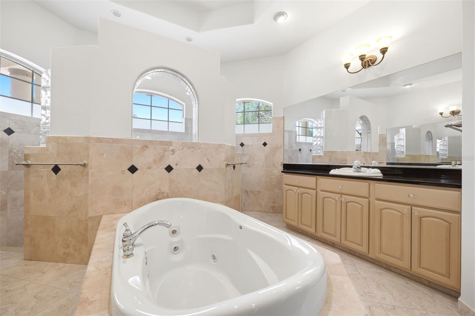 Listing photo id 23 for 130 Linder Drive