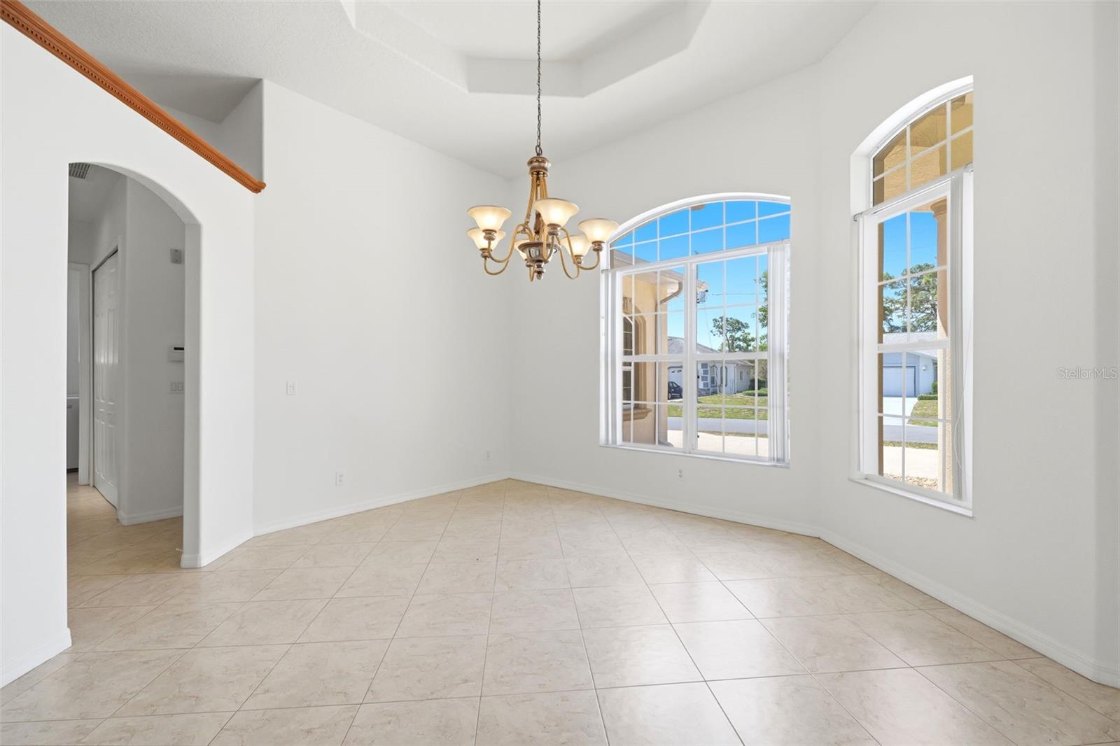 Listing photo id 6 for 130 Linder Drive