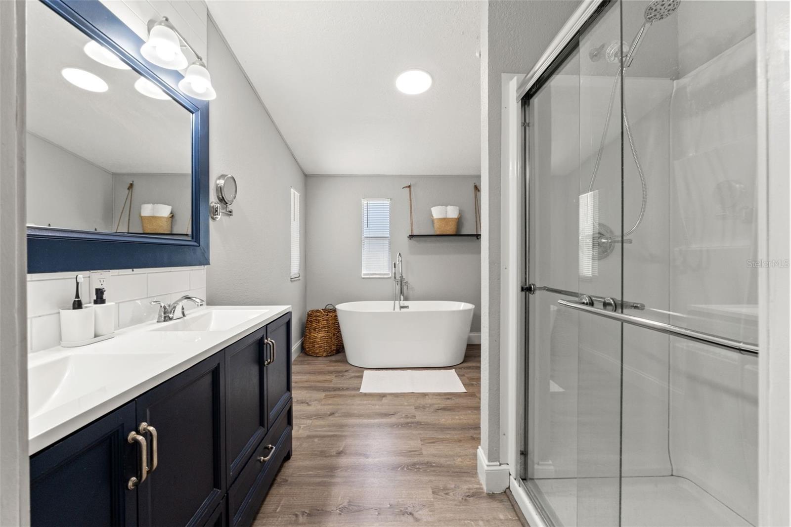 Image 12 of 29 For 6886 Edgewood Lane