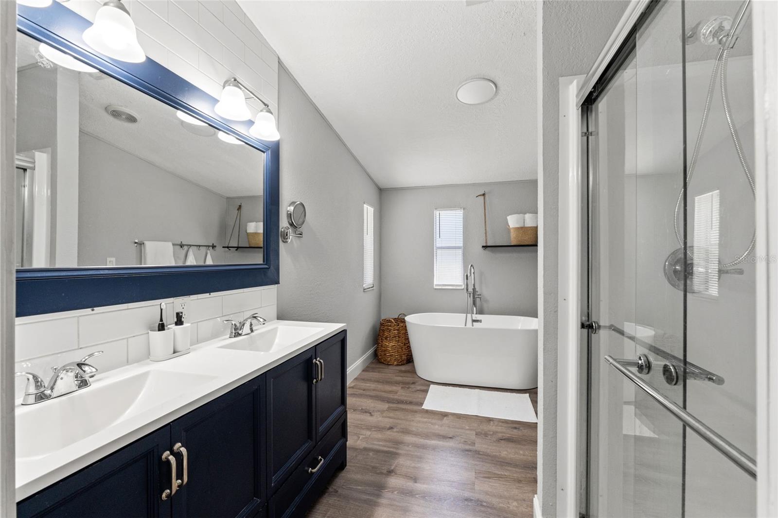 Image 13 of 29 For 6886 Edgewood Lane