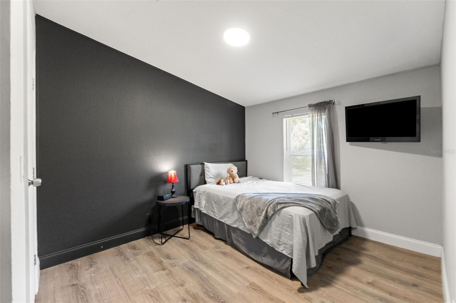 Image 17 of 29 For 6886 Edgewood Lane