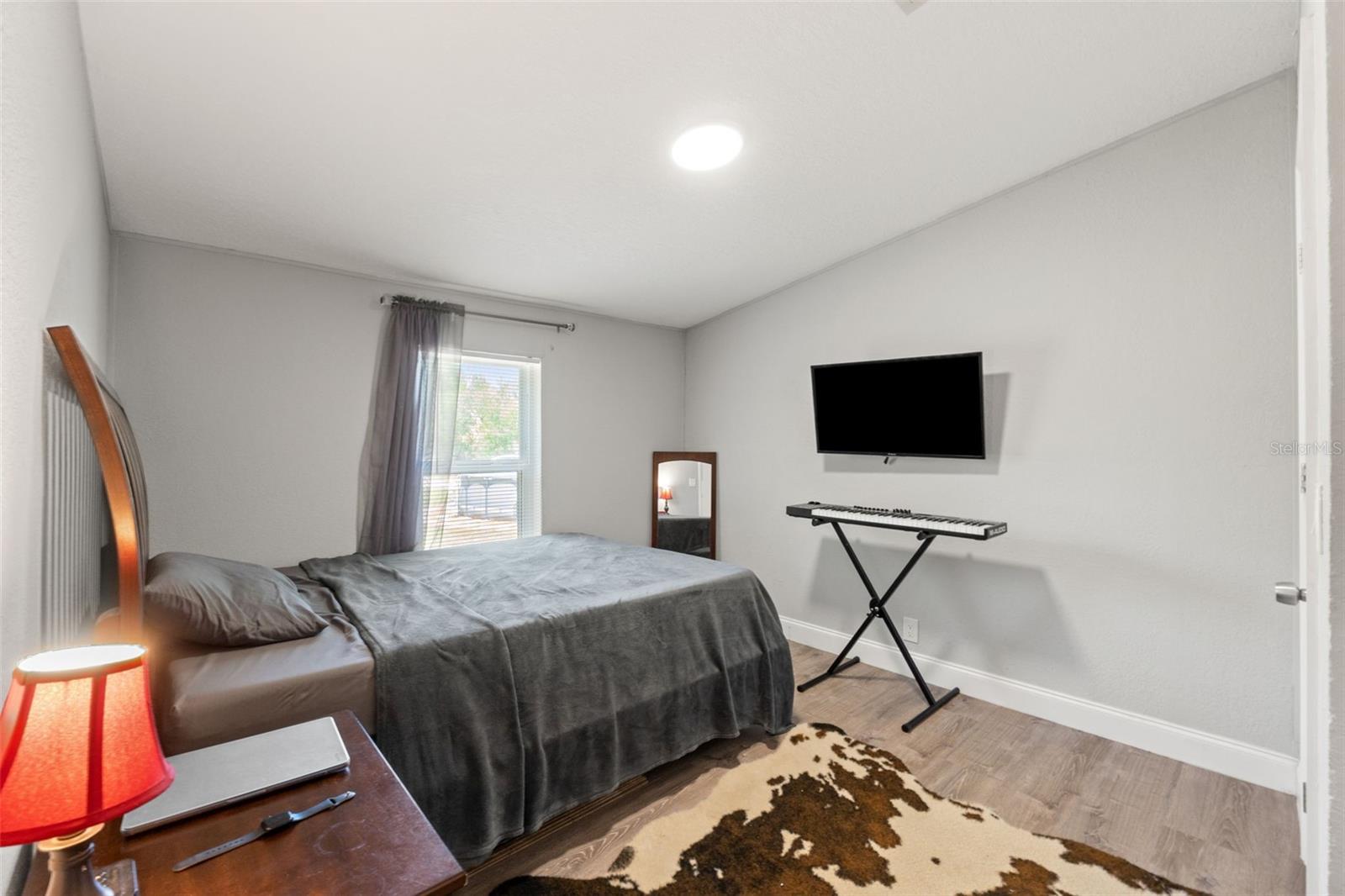 Image 18 of 29 For 6886 Edgewood Lane