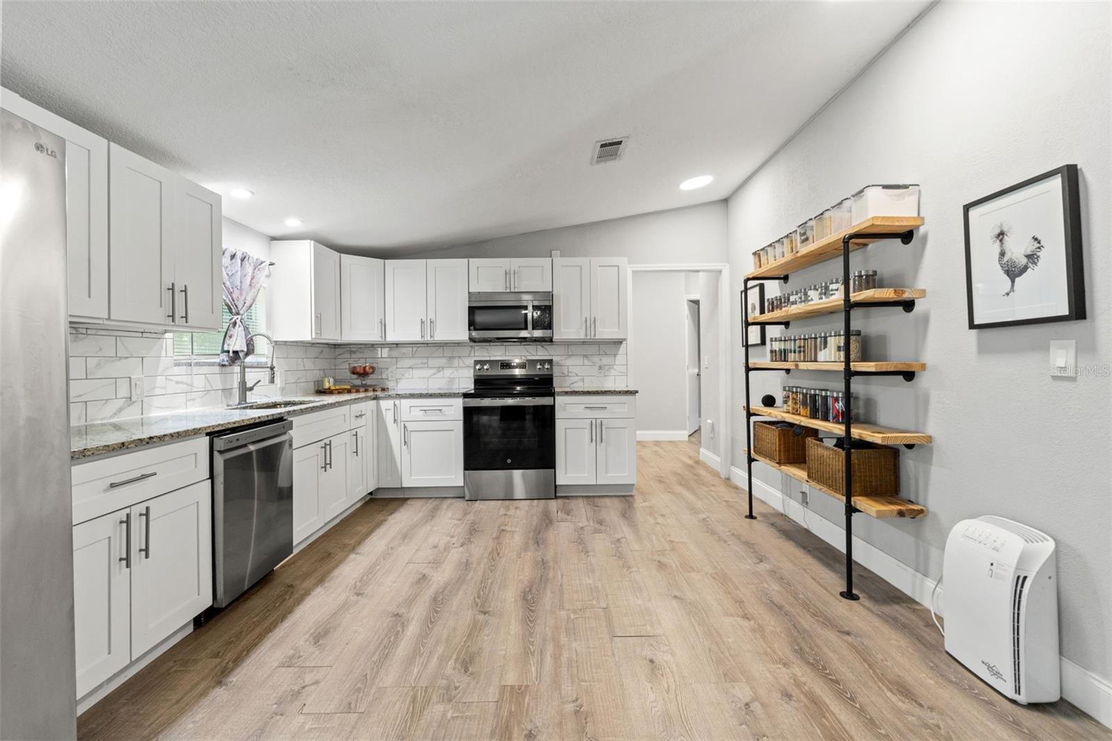 Image 8 of 29 For 6886 Edgewood Lane