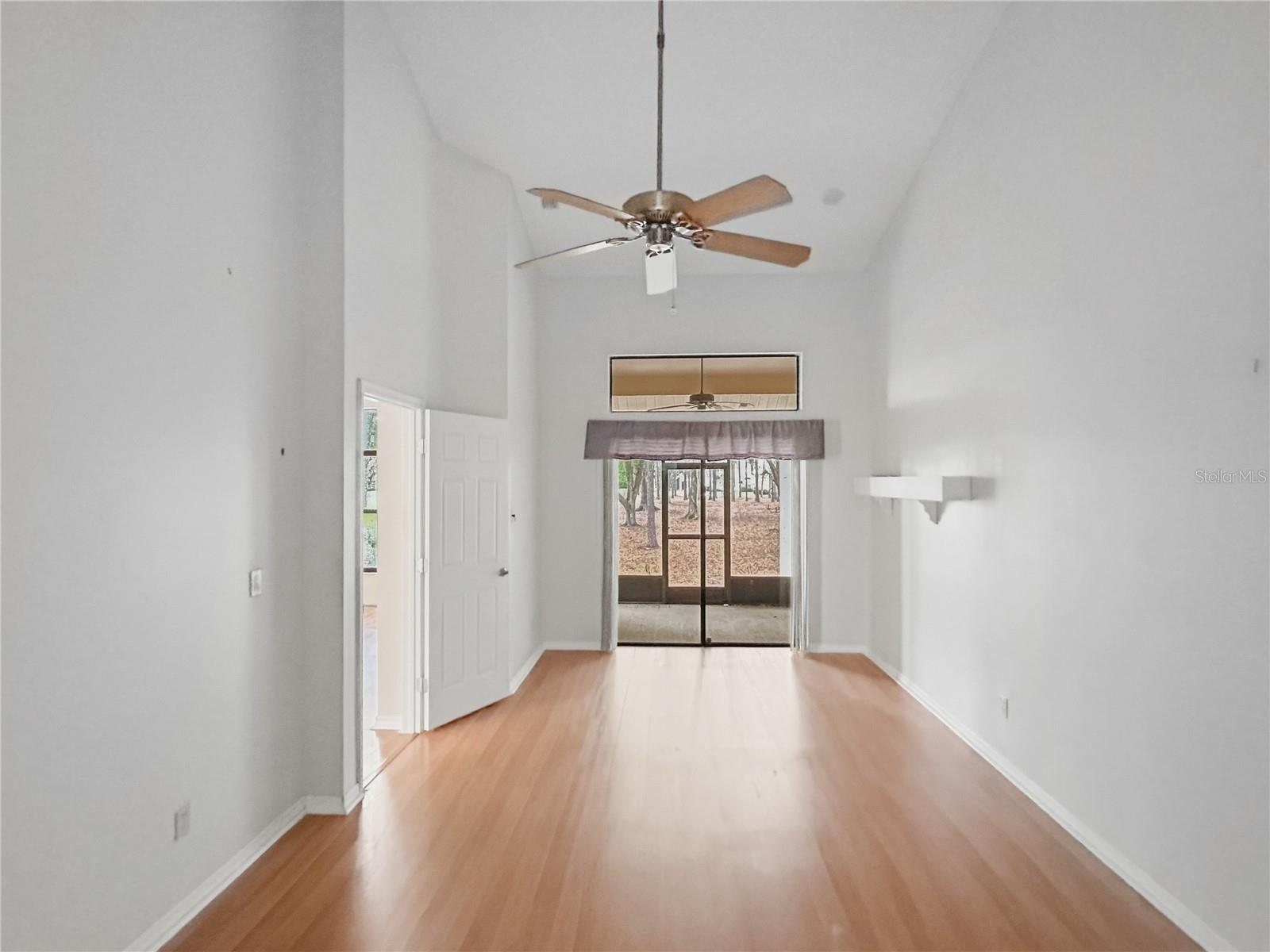 Image 11 of 31 For 9308 Whispering Meadow Court