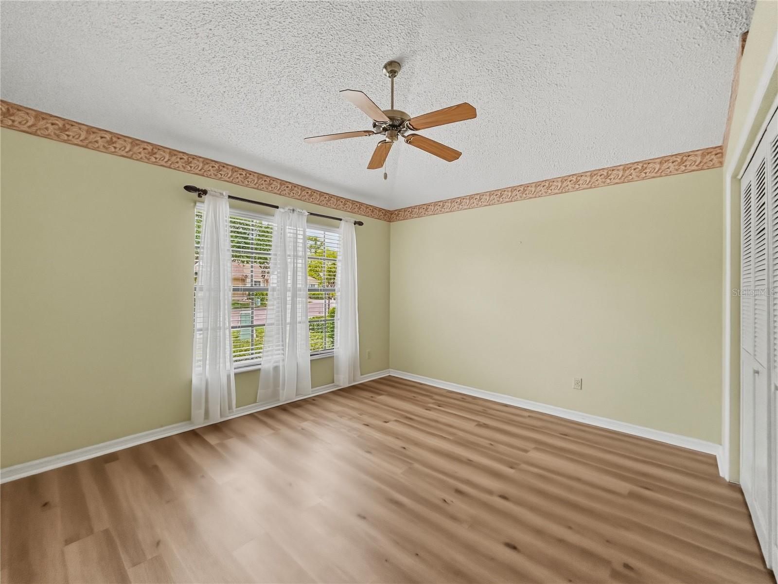 Image 21 of 31 For 9308 Whispering Meadow Court