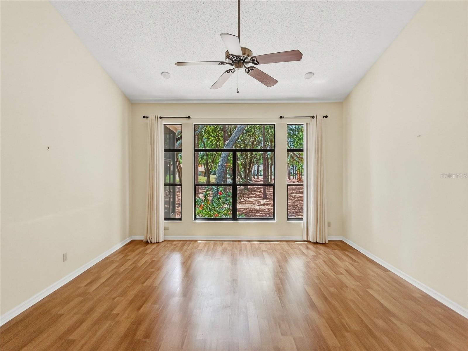 Image 5 of 31 For 9308 Whispering Meadow Court