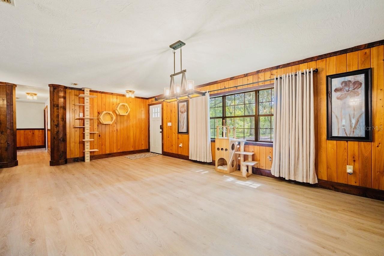 Image 16 of 28 For 10245 Trails End Road