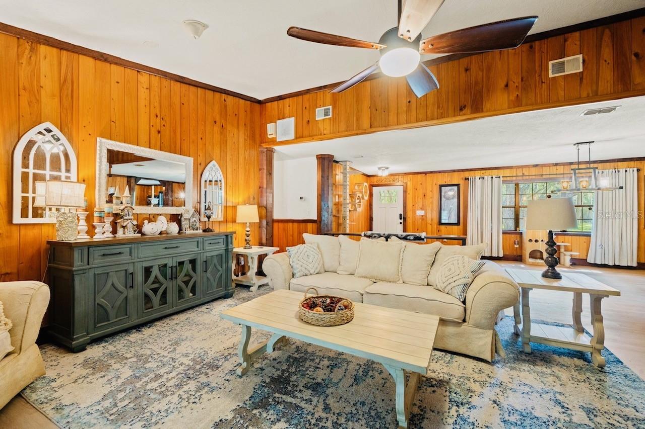 Image 18 of 28 For 10245 Trails End Road