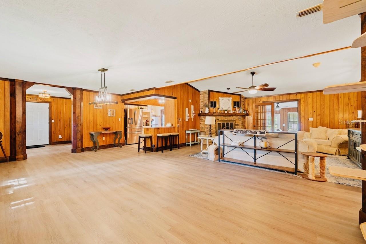 Image 21 of 28 For 10245 Trails End Road