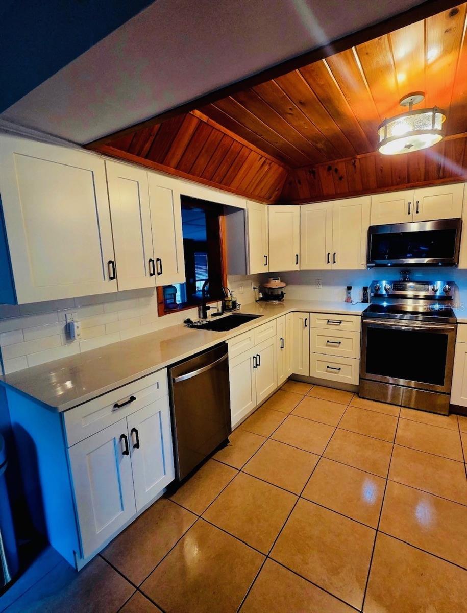 Image 26 of 28 For 10245 Trails End Road