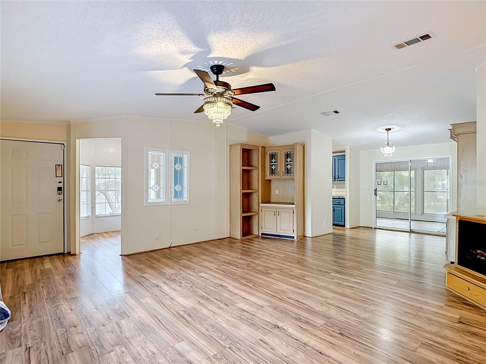 Image 10 of 64 For 38906 Alston Avenue