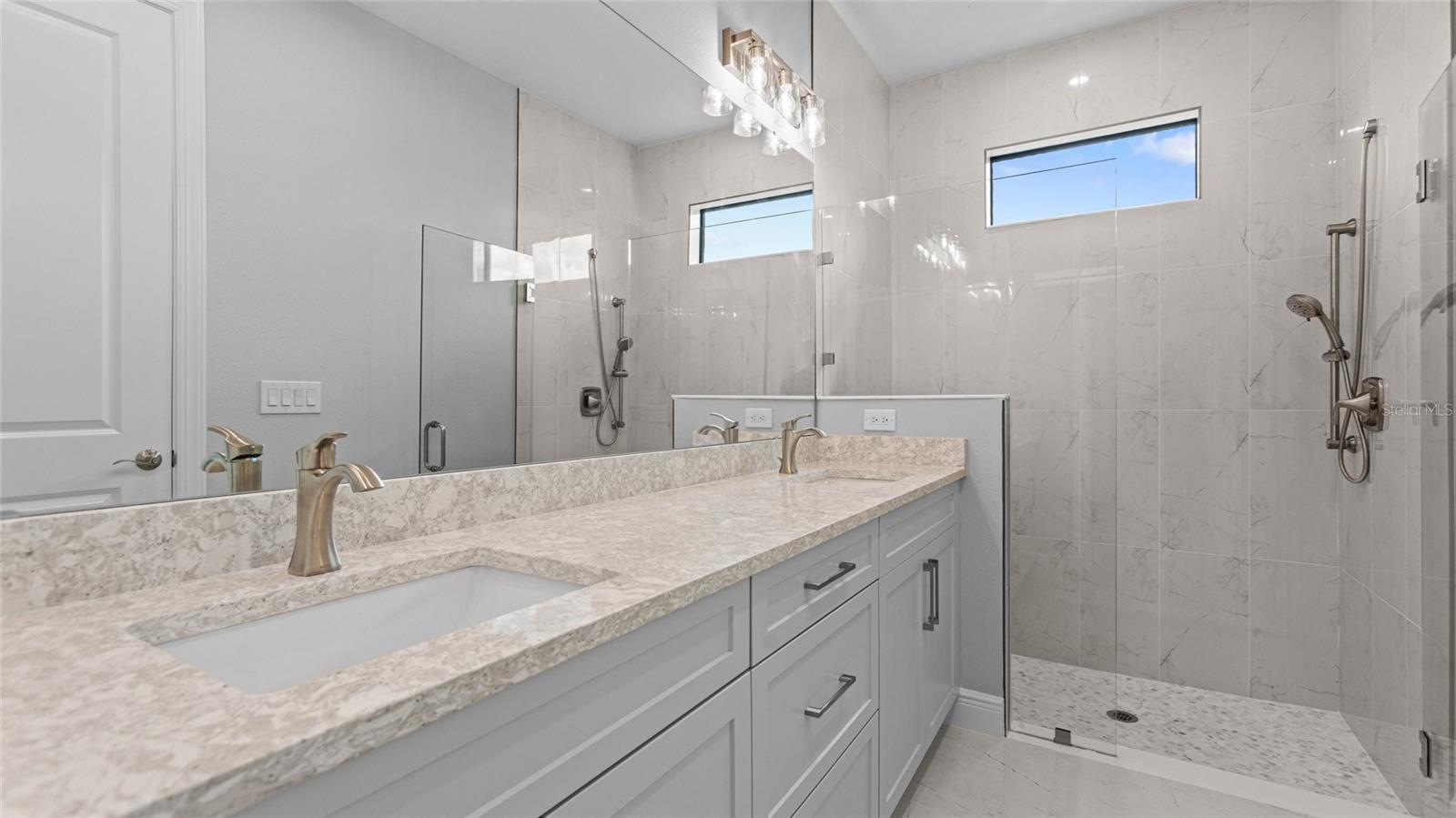 Image 12 of 25 For 14363 Hammock Oak Street