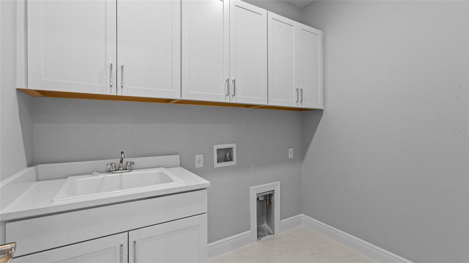 Image 17 of 25 For 14363 Hammock Oak Street