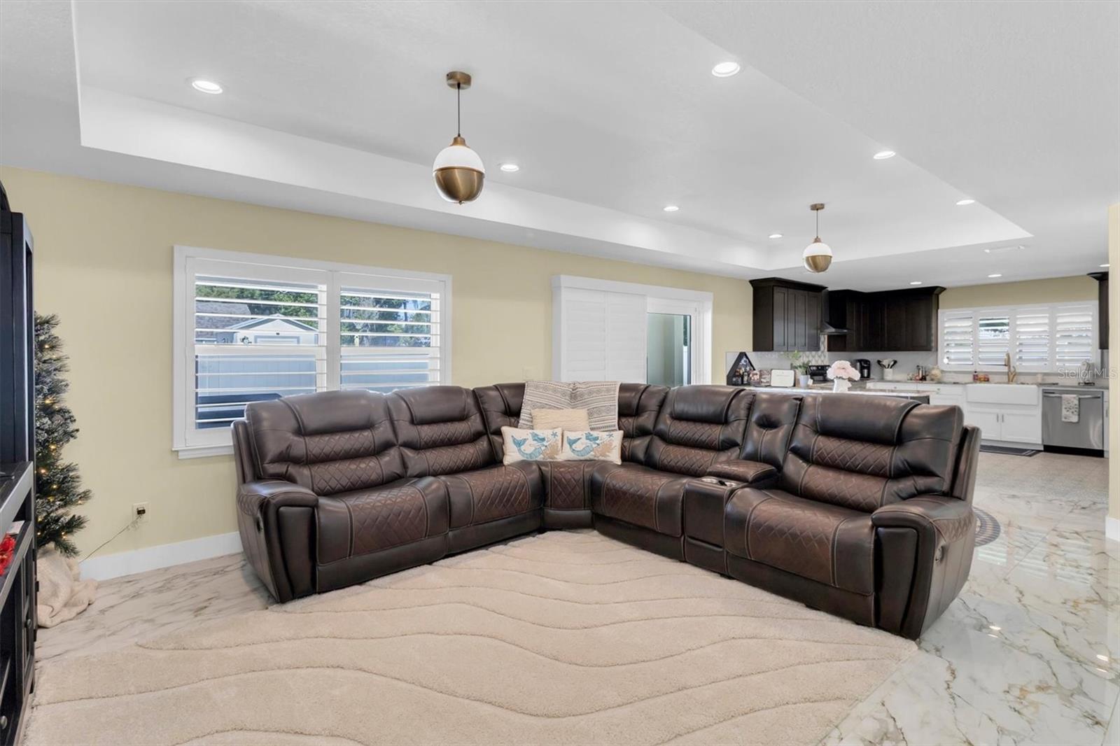 Image 5 of 32 For 6013 Madison Street