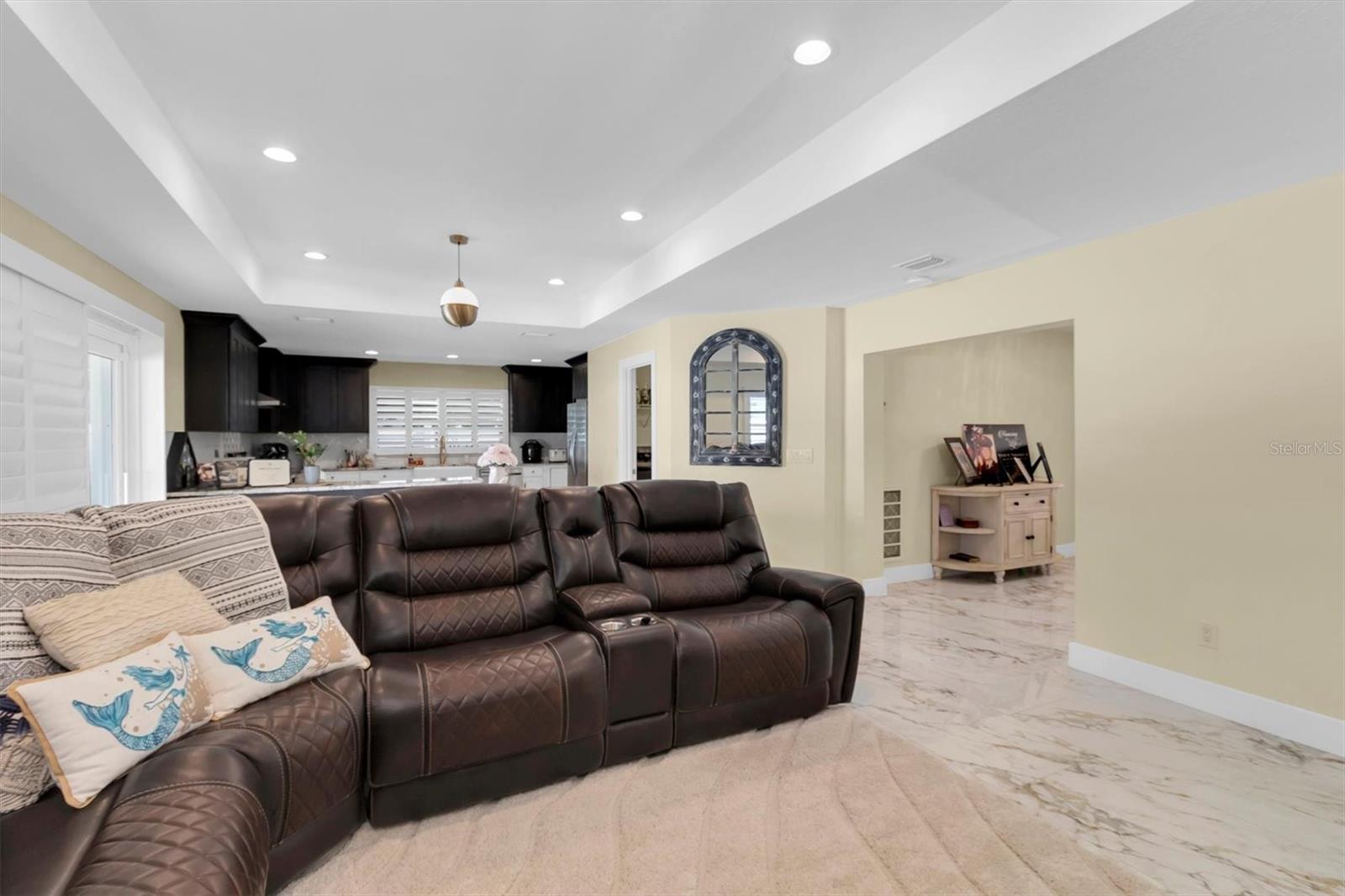 Image 6 of 32 For 6013 Madison Street