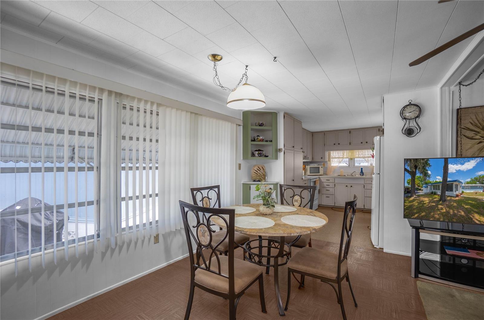 Image 13 of 37 For 3896 Picciola Road 554