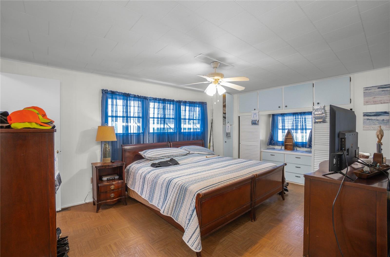 Image 16 of 37 For 3896 Picciola Road 554