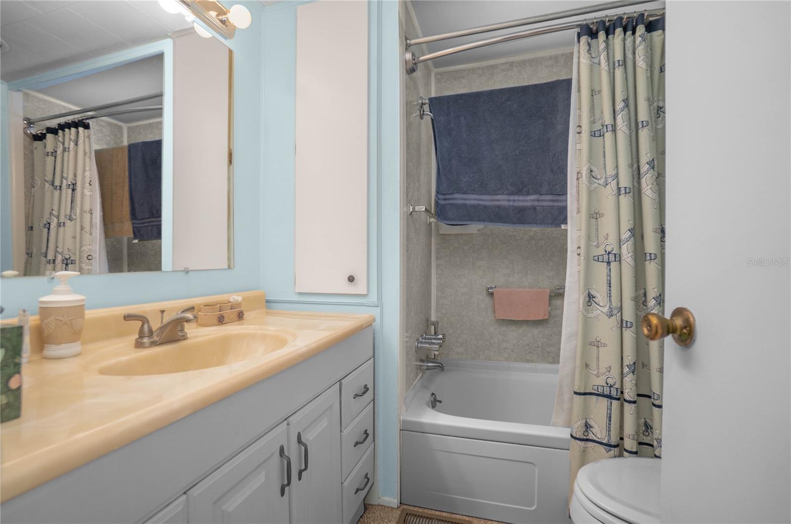 Image 20 of 37 For 3896 Picciola Road 554