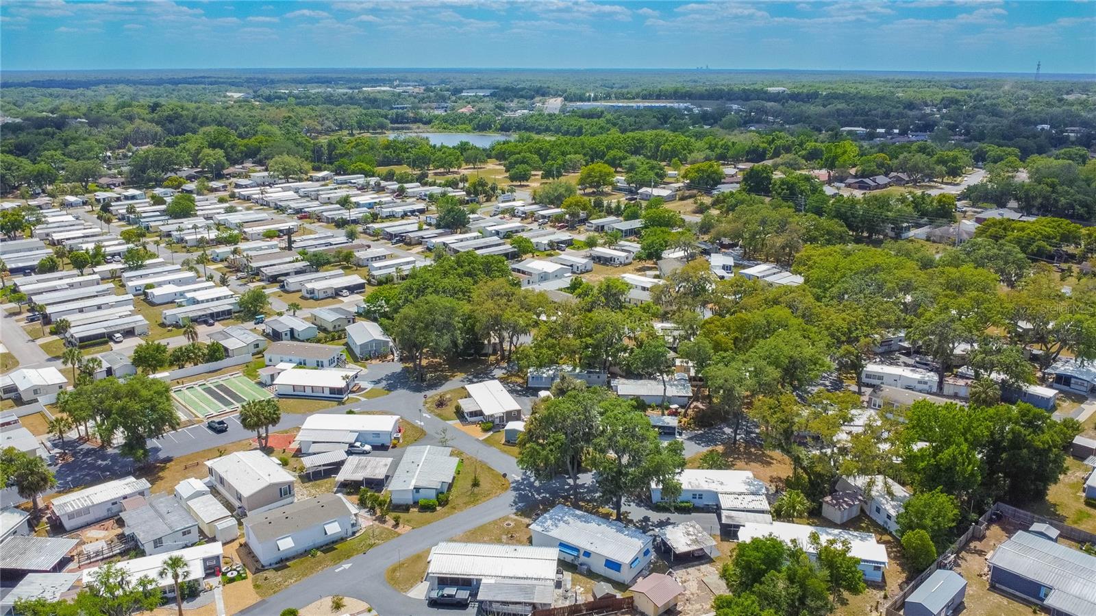 Image 25 of 37 For 3896 Picciola Road 554