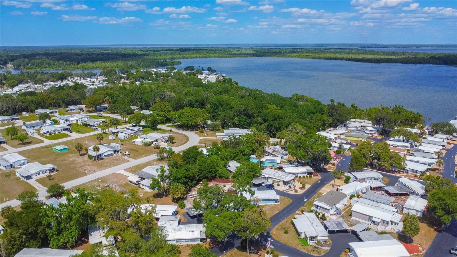 Image 28 of 37 For 3896 Picciola Road 554