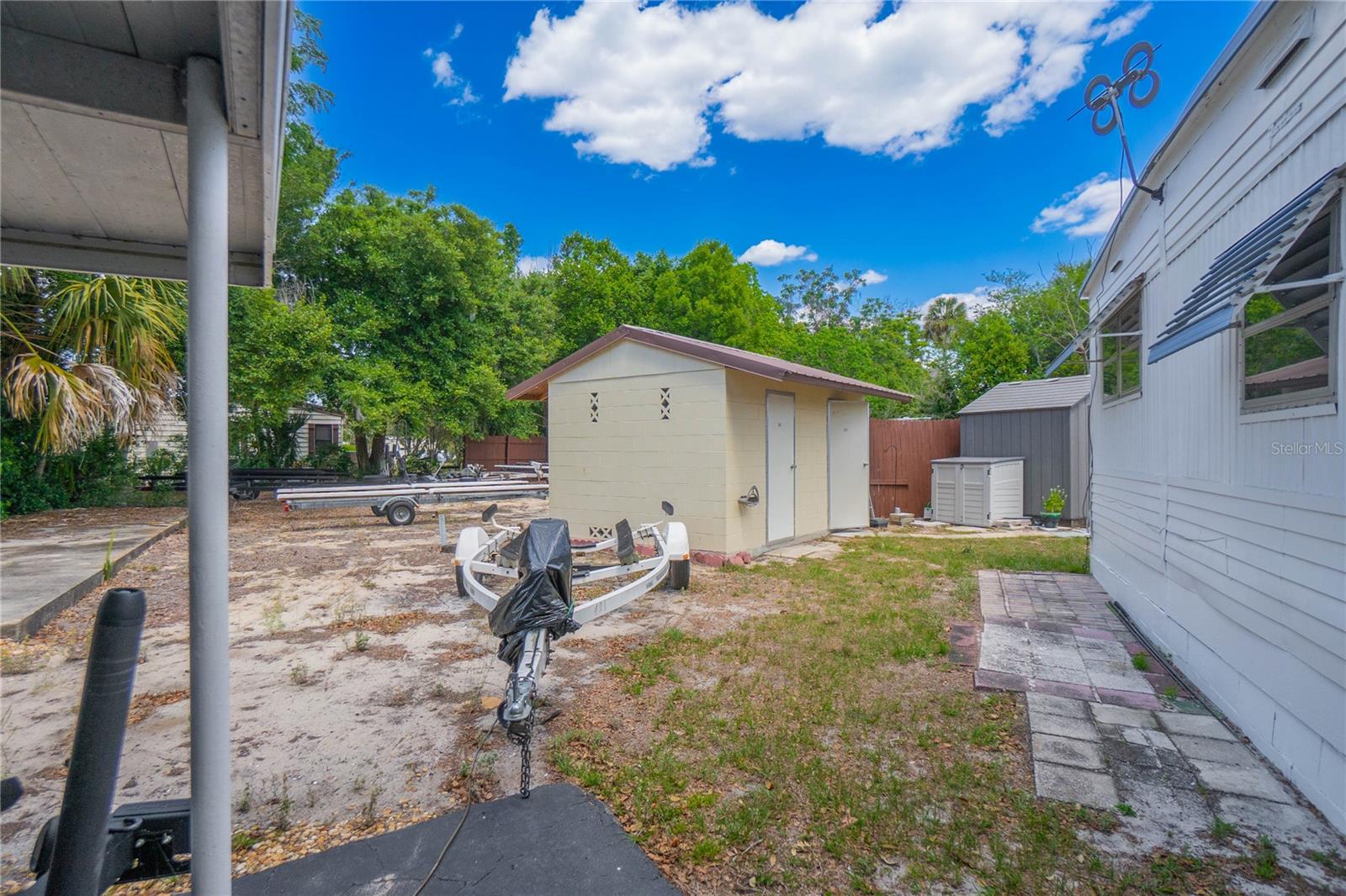 Image 7 of 37 For 3896 Picciola Road 554