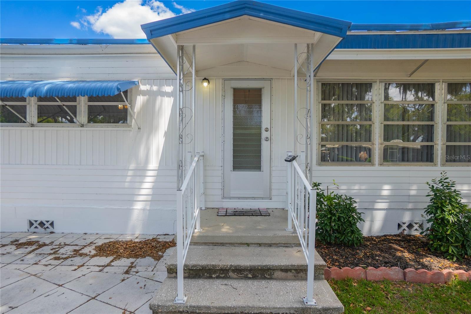 Image 8 of 37 For 3896 Picciola Road 554