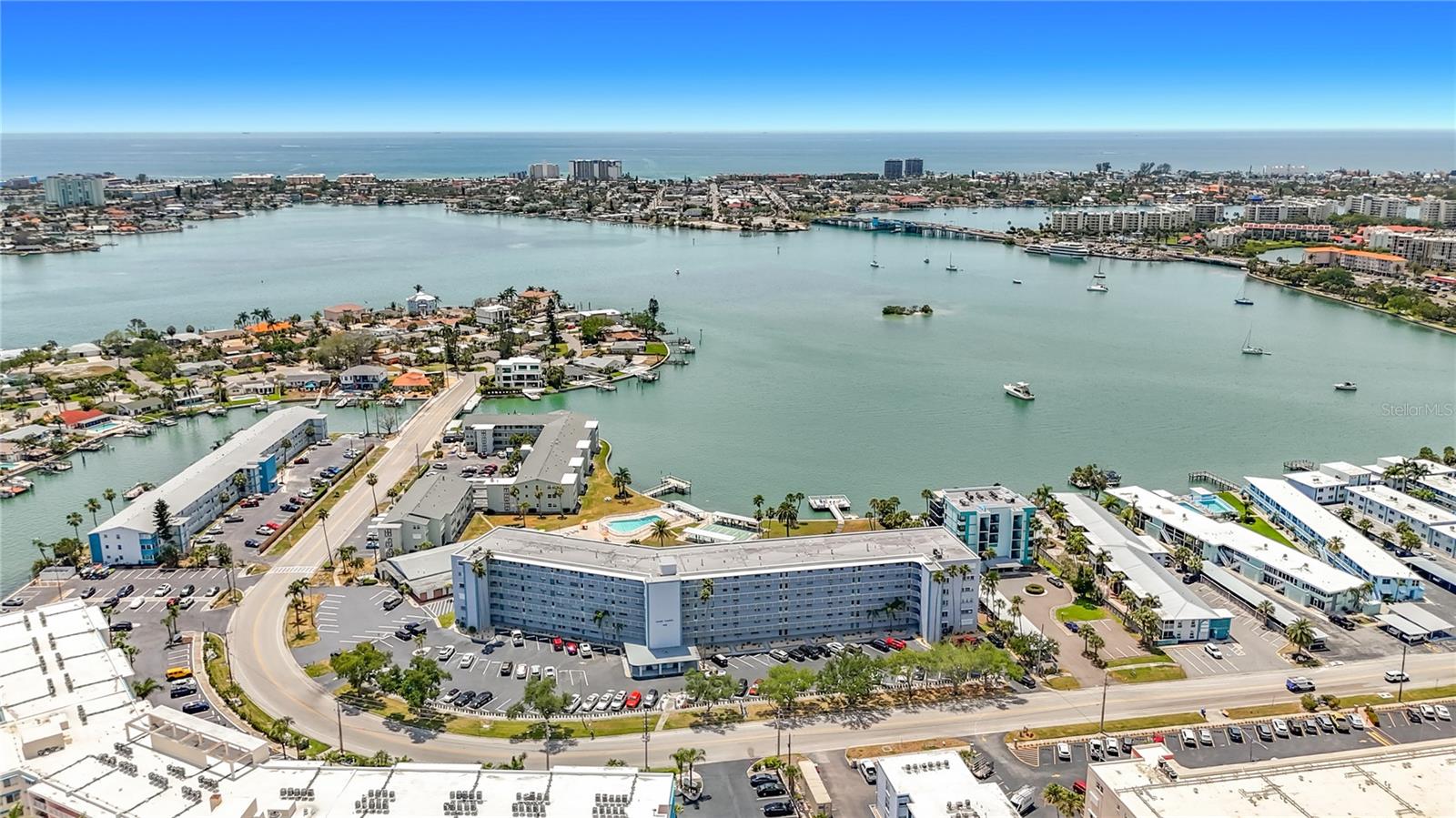 Image 3 of 61 For 1868 Shore Drive S 503