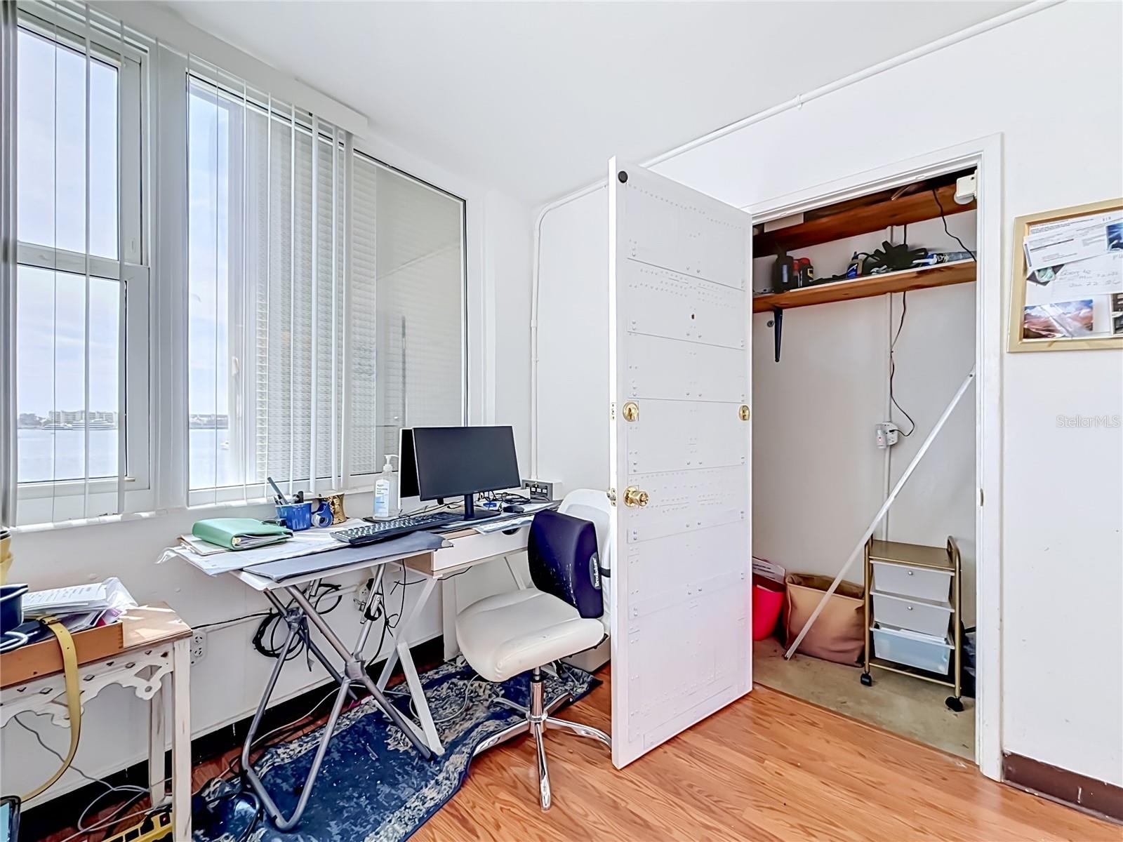 Image 41 of 61 For 1868 Shore Drive S 503