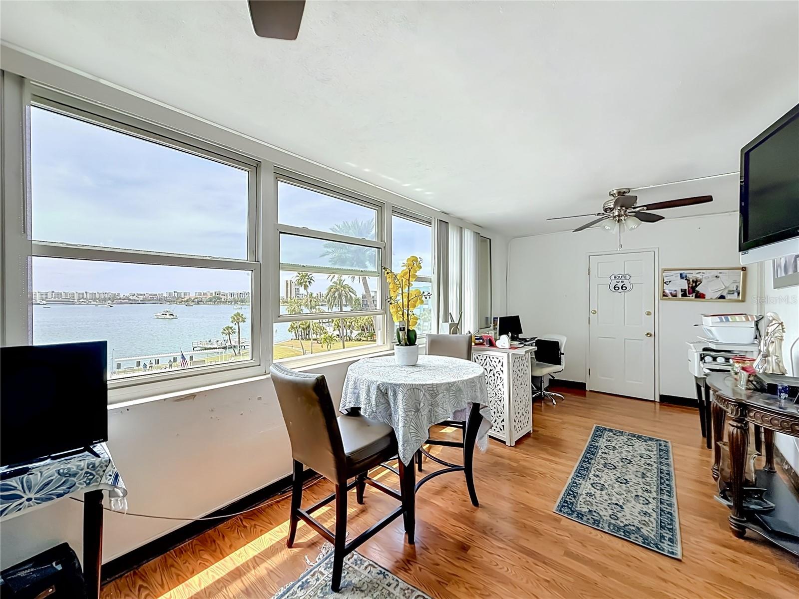 Image 46 of 61 For 1868 Shore Drive S 503