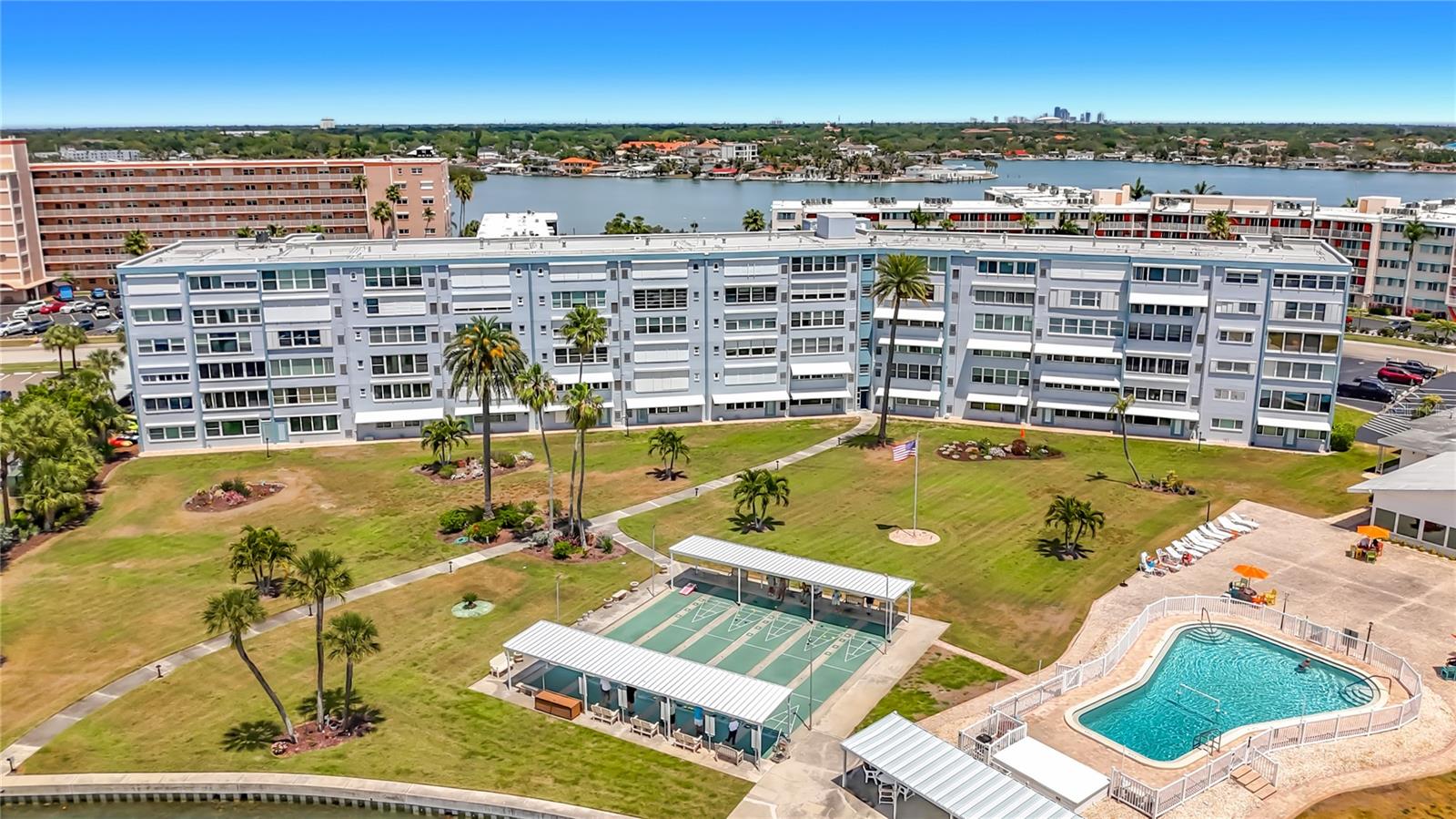 Image 52 of 61 For 1868 Shore Drive S 503